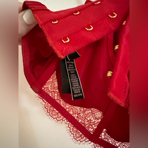 Victoria’s Secret red bustier / corset size 32C satin red material w lace - Picture 3 of 3